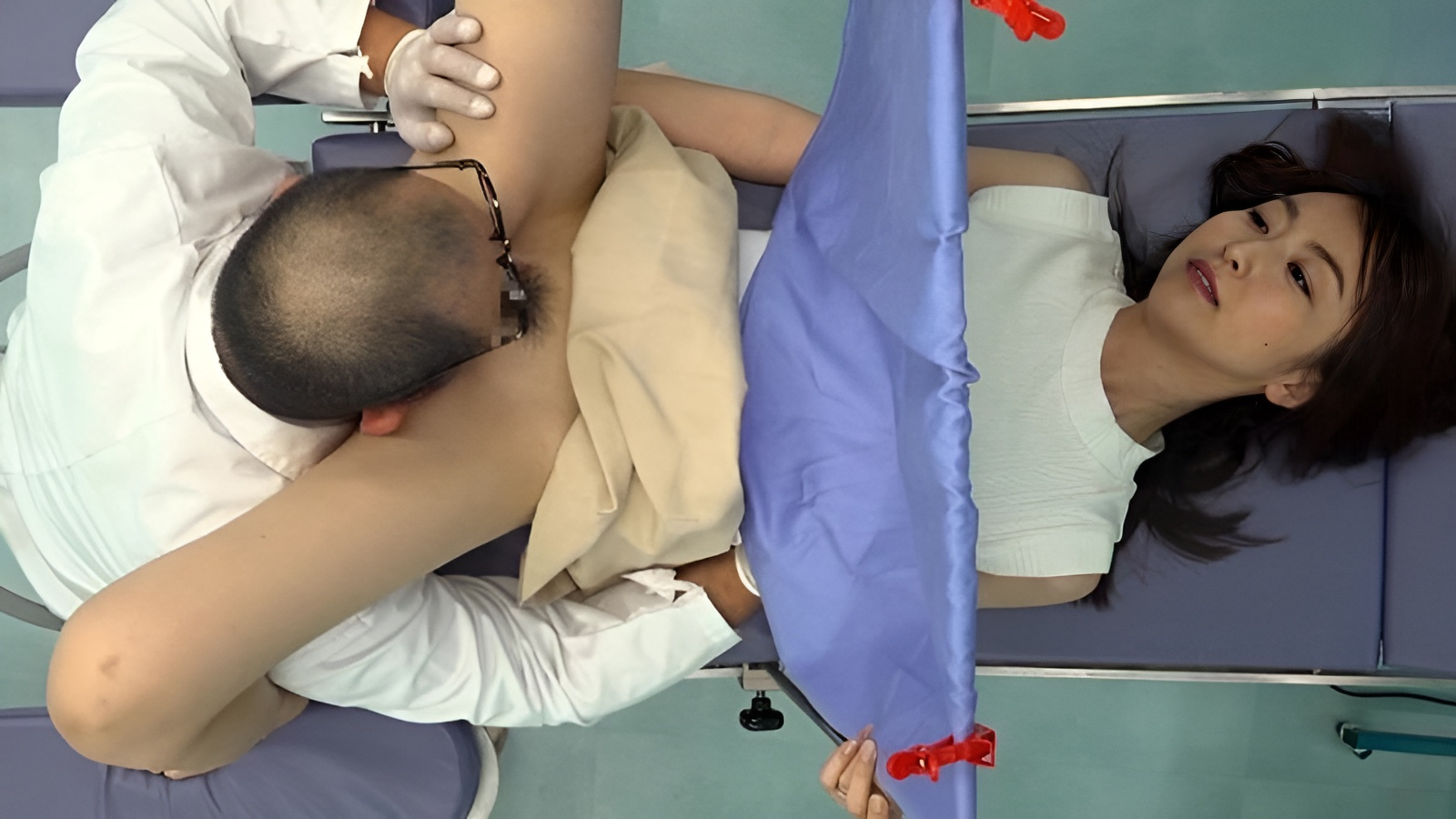 UMD-754 Doktor tua dan kakaknya yang cantik