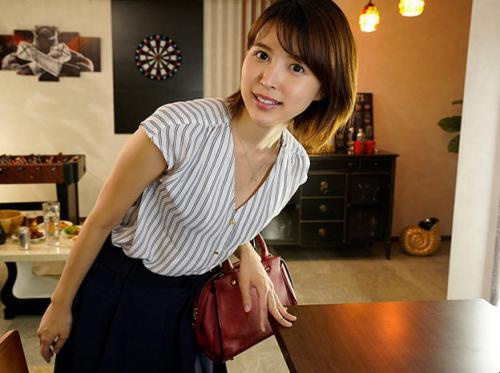 会社の好色な女性同僚 会社の好色な女性同僚