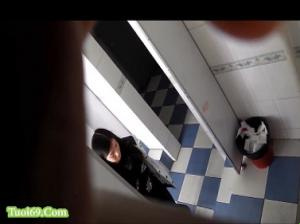 Geheime opnames van studententoiletten in Japan Geheime opnames van studententoiletten in Japan