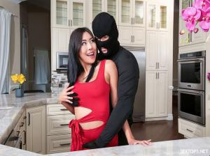 Stealing the wrong prostitute's house Vietsub Stealing the wrong prostitute's house Vietsub